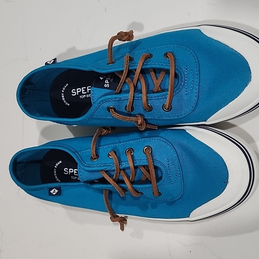 Sperry Topsiders blue